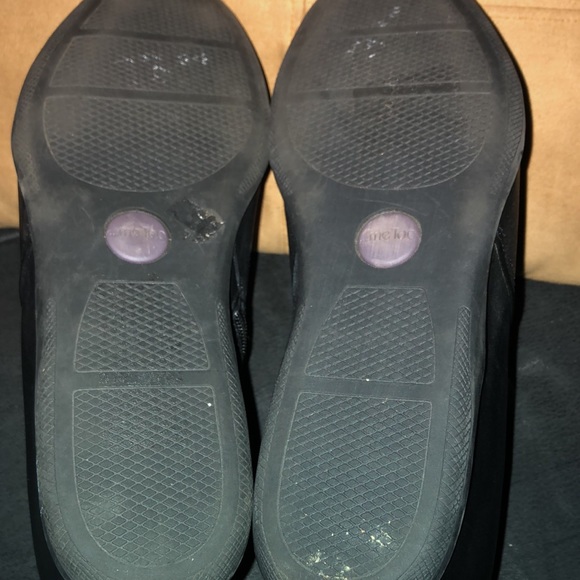 ME TOO HARP BLACK LEATHER WEDGE ANKLE BOOTS SZ. 11 - Picture 6 of 9